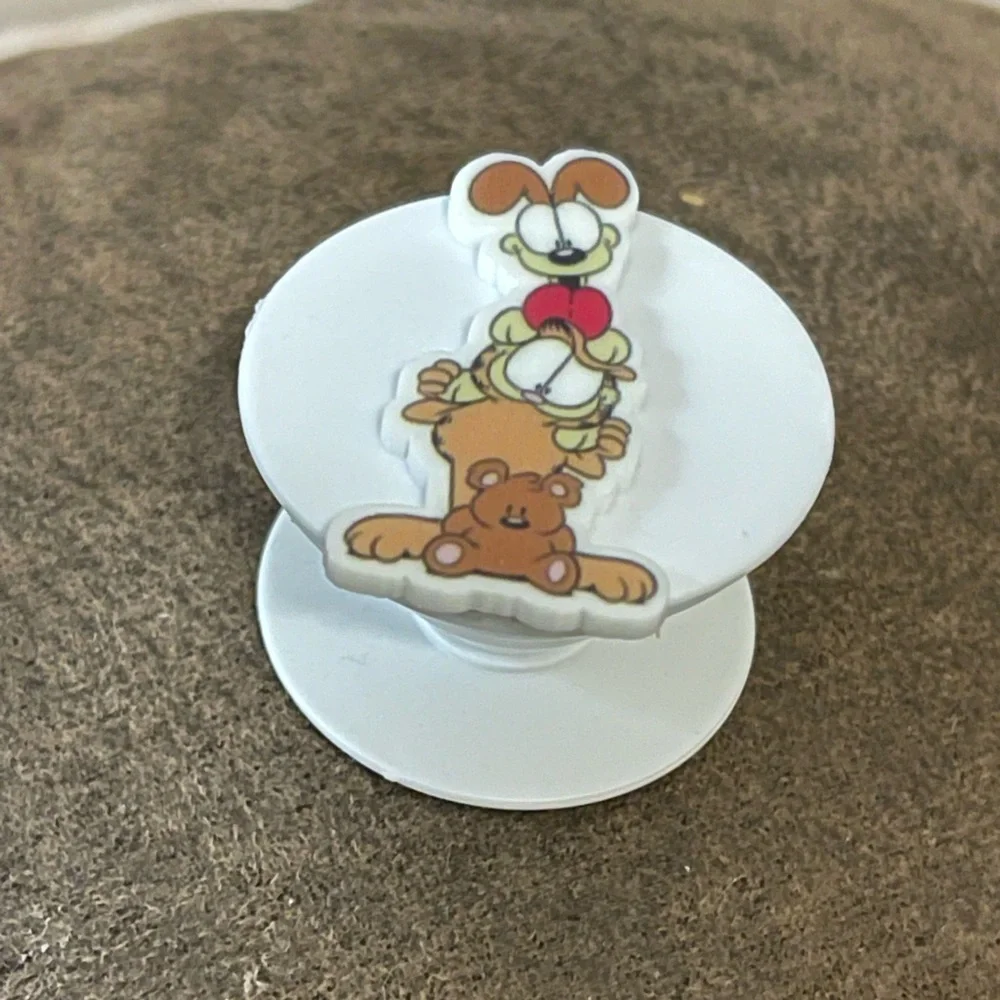 Garfield phone accessory